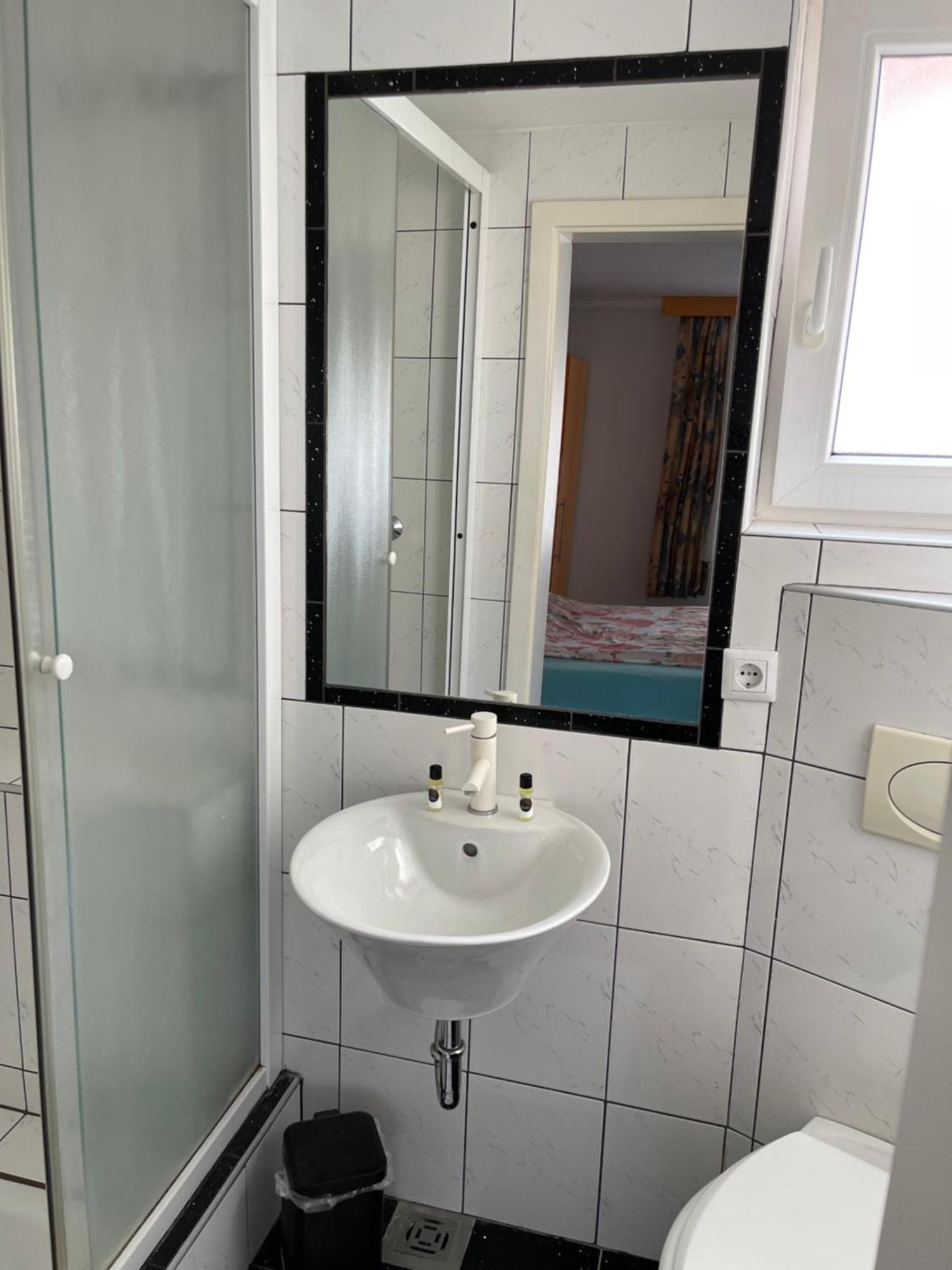 Guesthouse Stremljan Medvode Extérieur photo